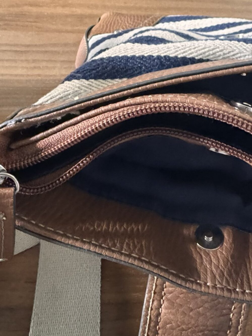 Chaps Nautical Striped Canvas Crossbody Bag - CL0505 - Picture 5 of 8